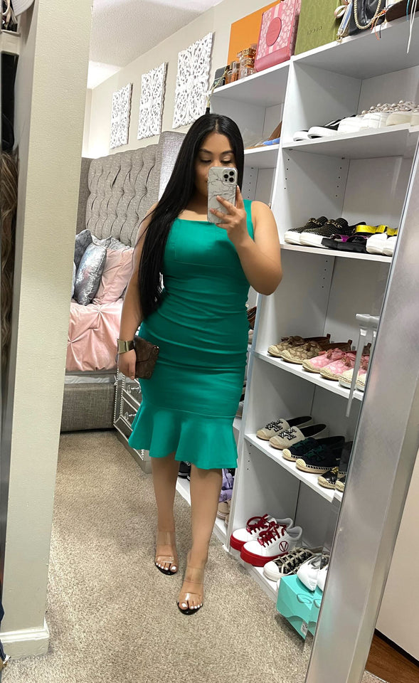 Molina Midi Dress (Kelly Green)